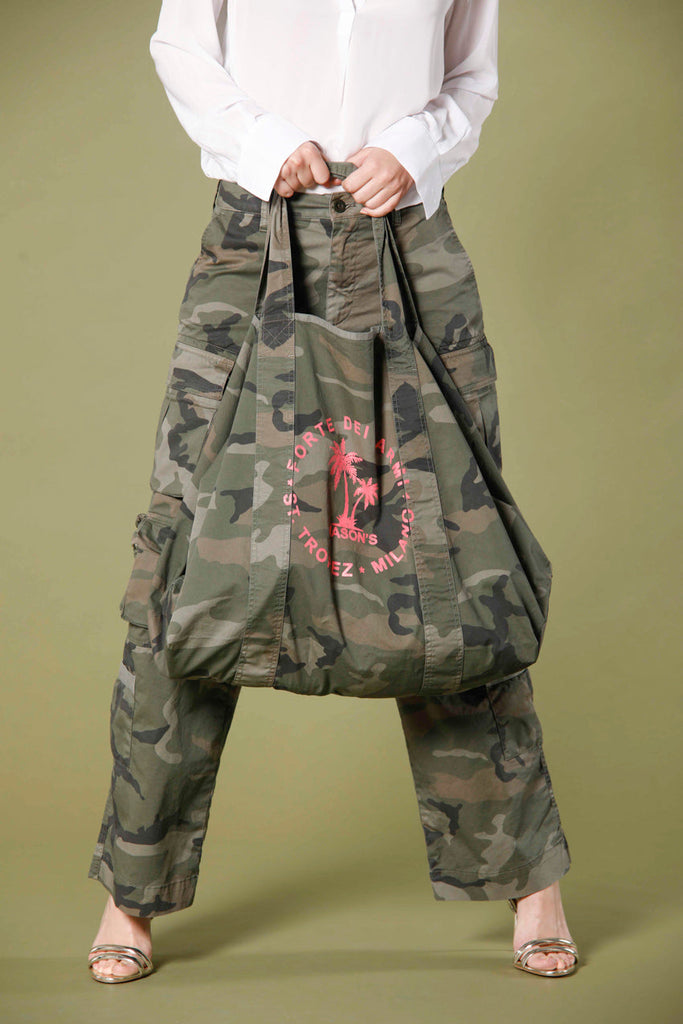 Bild 2 von unisex grüne Baumwolltasche mit Camouflage-Muster und rose Druck Modell Mason's Bag